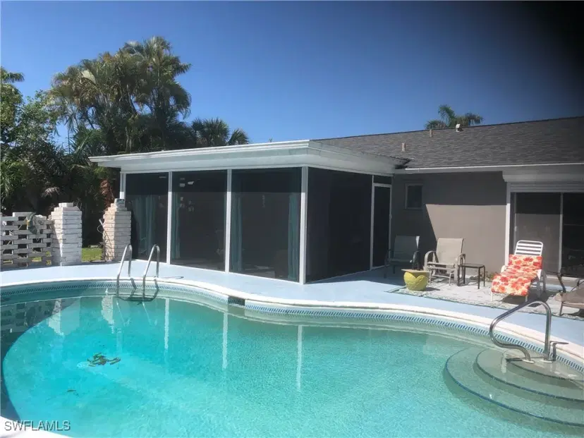 Picture of 1175 Sandpiper St, Naples FL 34102