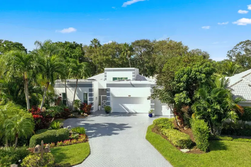 Picture of 25 Sutton Drive, Boynton Beach FL 33436