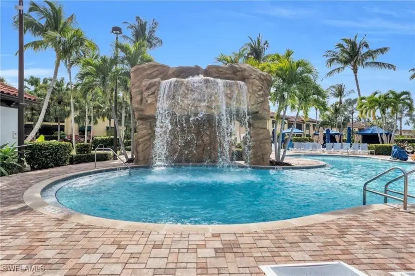Picture of 985 Sandpiper St I-103, Naples FL 34102