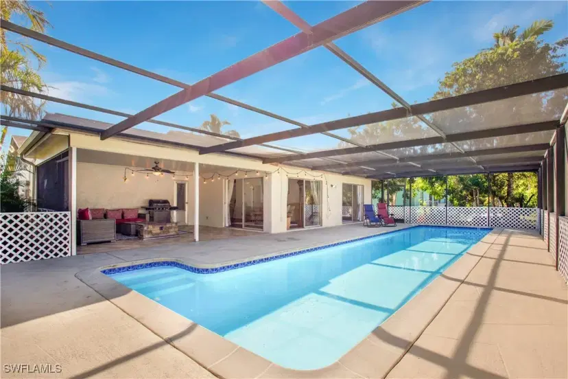 Picture of 1039 Cardinal St, Naples FL 34104