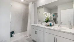 Picture of 8043 Sherwood Cir, Labelle, FL 33935