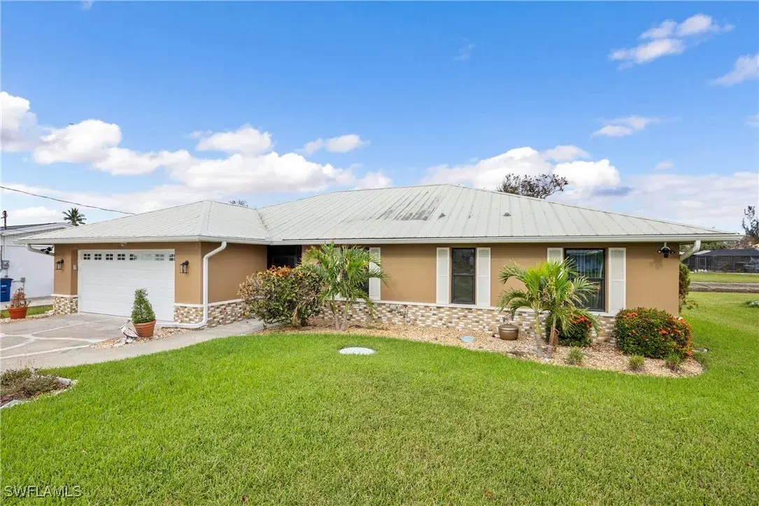Picture of 6148 Plumosa Ave, Fort Myers, FL 33908