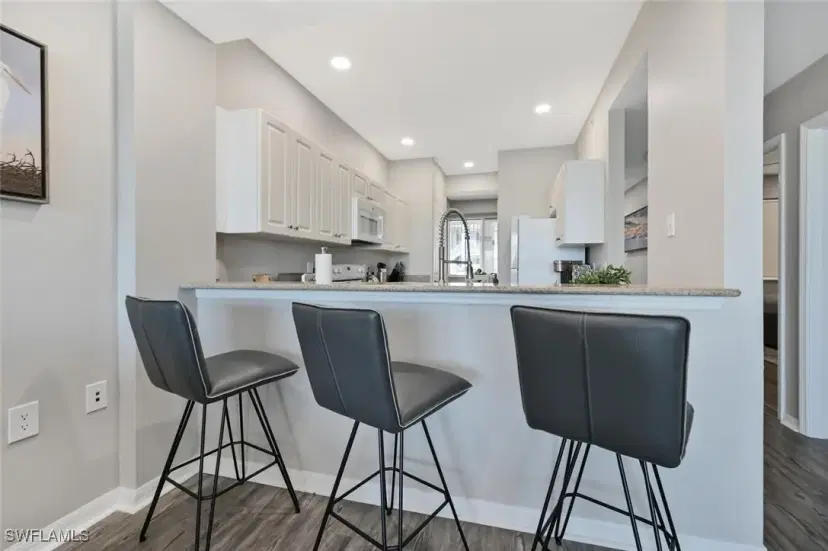 Picture of 7915 Mahogany Run Ln 1115, Naples FL 34113