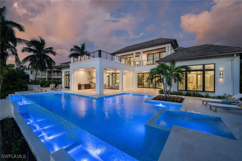 Picture of 371 Hawser Ln, Naples FL 34102