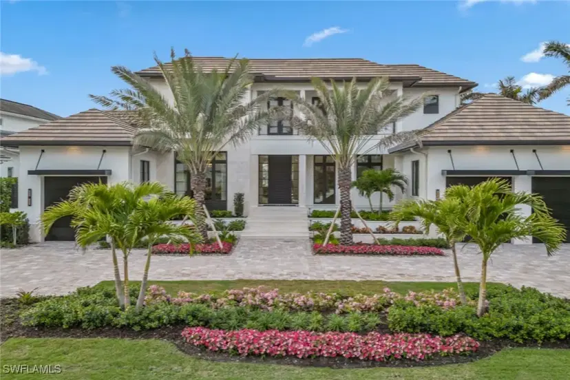 Picture of 371 Hawser Ln, Naples FL 34102