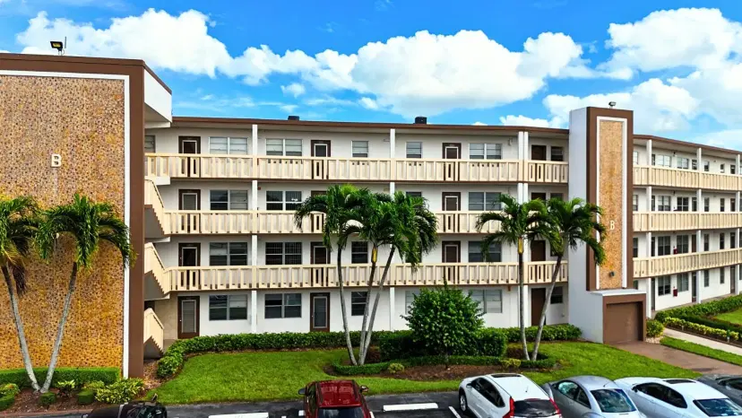 Picture of 2025 Guildford B, Boca Raton FL 33434