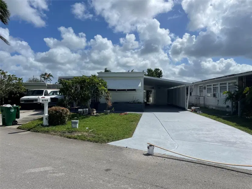 Picture of 8700 SW 21St St, Davie FL 33324