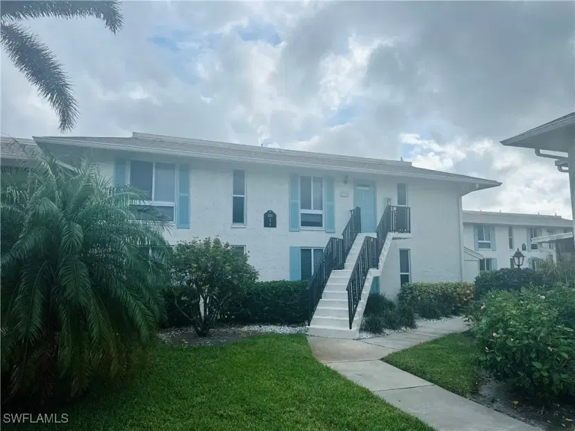 Picture of 221 Palm Dr 221-2, Naples FL 34112