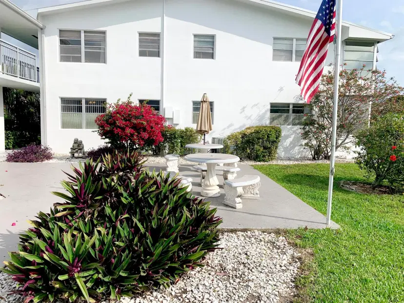 Picture of 130 Sheffield F, West Palm Beach FL 33417