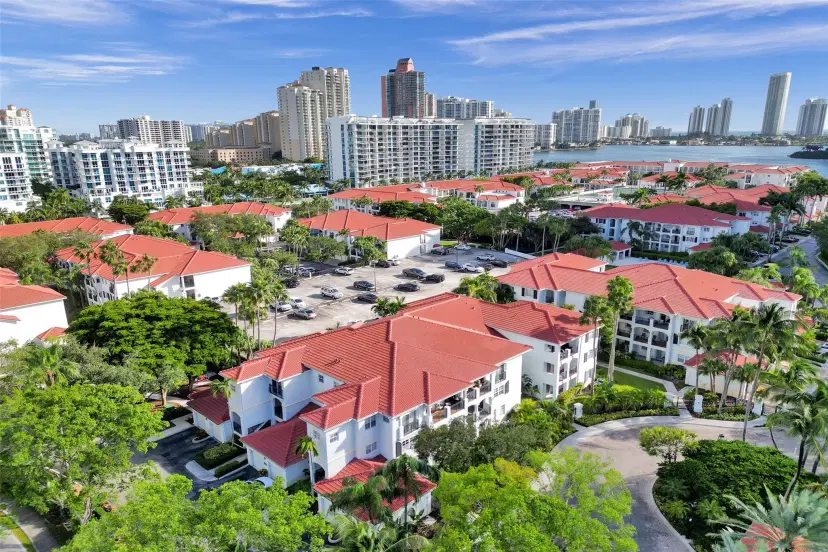 Picture of 3105 NE 184Th St 7106, North Miami Beach FL 33160