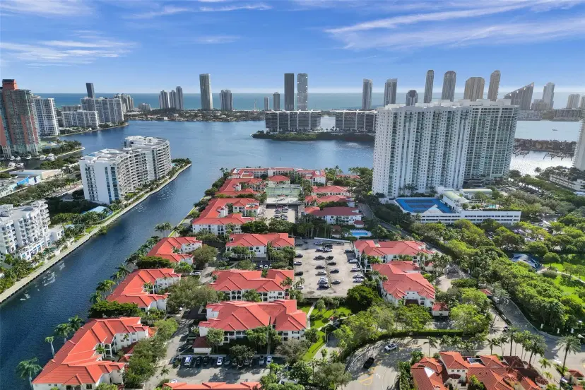 Picture of 3105 NE 184Th St 7106, North Miami Beach FL 33160