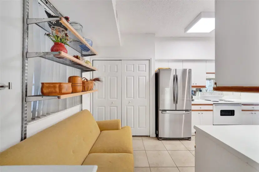 Picture of 3105 NE 184Th St 7106, North Miami Beach FL 33160