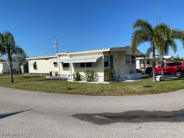 Picture of 2727 Indianwood Dr, North Fort Myers, FL 33917