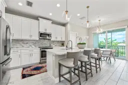 Picture of 2319 Sawyers Hill Rd 708, Naples, FL 34120
