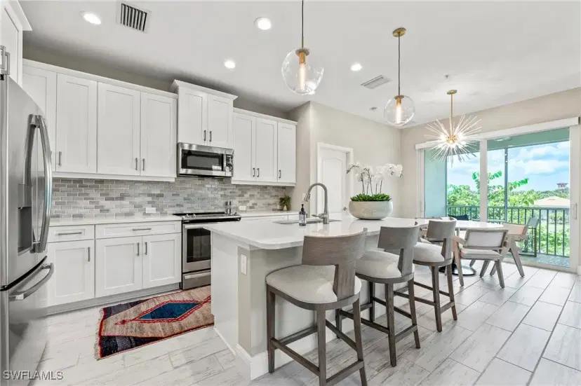 Picture of 2319 Sawyers Hill Rd 708, Naples FL 34120