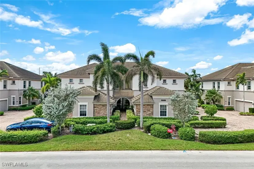 Picture of 8763 Coastline Ct 8-101, Naples FL 34120