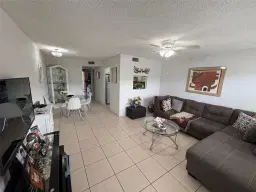 Picture of 9101 Sunrise Lakes Blvd 218, Sunrise, FL 33322