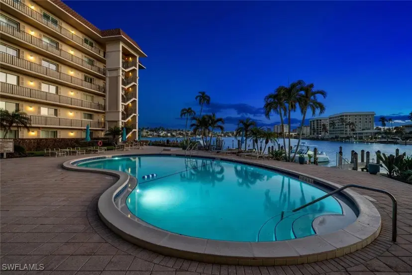 Picture of 222 Harbour Dr 503, Naples FL 34103