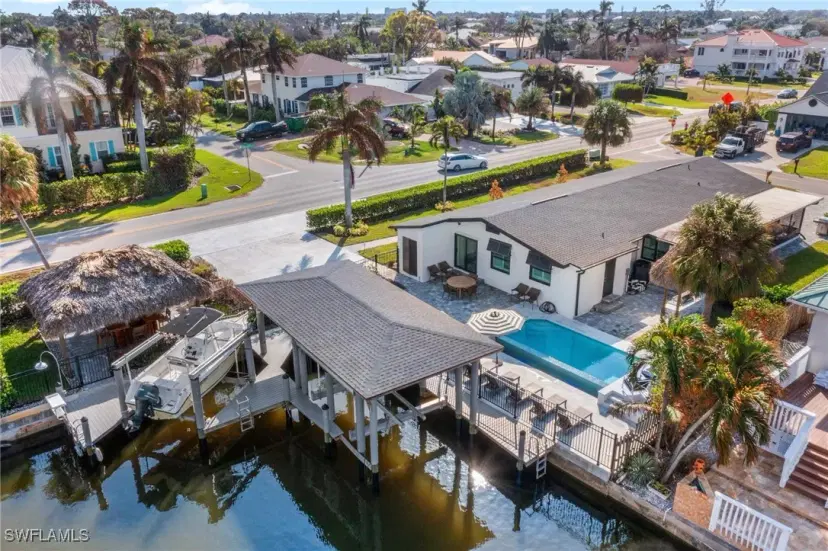 Picture of 493 Willet Ave, Naples FL 34108