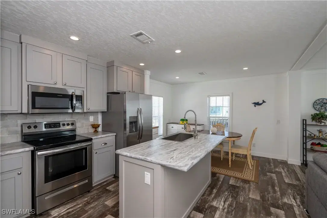 Picture of 2738 Heron Ct, St. James City, FL 33956