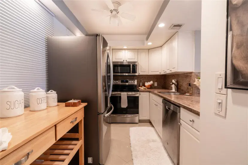Picture of 3300 N Palm Aire Dr 102, Pompano Beach FL 33069