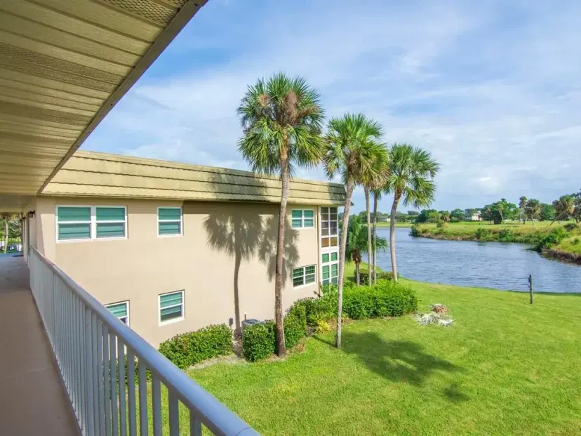 Picture of 36 Vista Gardens Trl 204, Vero Beach FL 32962