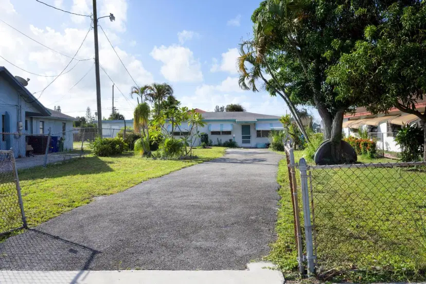 Picture of 1465 W 28Th Street, Riviera Beach FL 33404