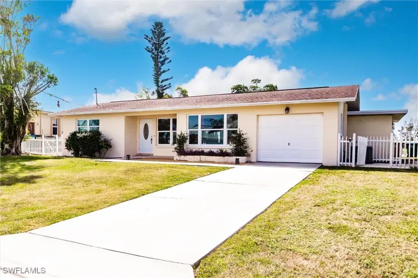 Picture of 3042 SW 10Th Pl, Cape Coral FL 33914