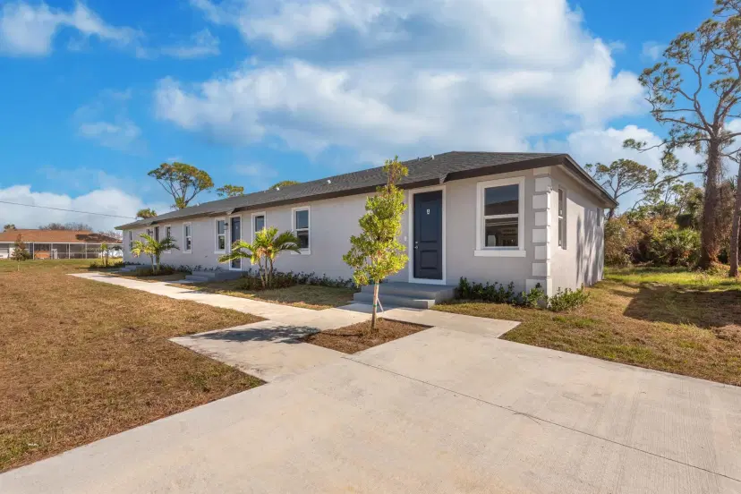 Picture of 246 Rotonda Boulevard W, Rotonda West FL 33947