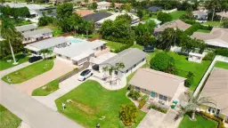 Picture of 759 100Th Ave N, Naples, FL 34108
