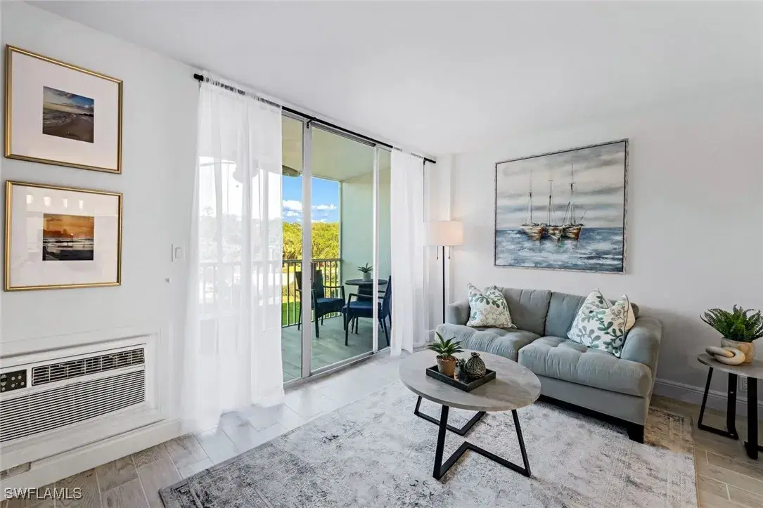 Picture of 5 Bluebill Ave 205, Naples, FL 34108