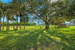 Picture of 321 Shadow Lakes Dr, Lehigh Acres, FL 33974