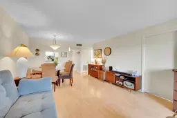 Picture of 9621 Sunrise Lakes Blvd 301, Sunrise, FL 33322