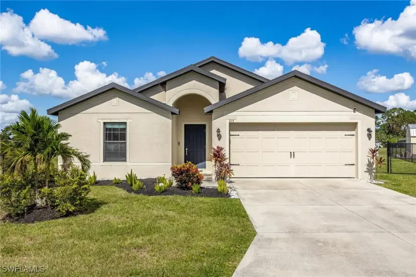 Picture of 715 Morningview Ct, Lehigh Acres FL 33974