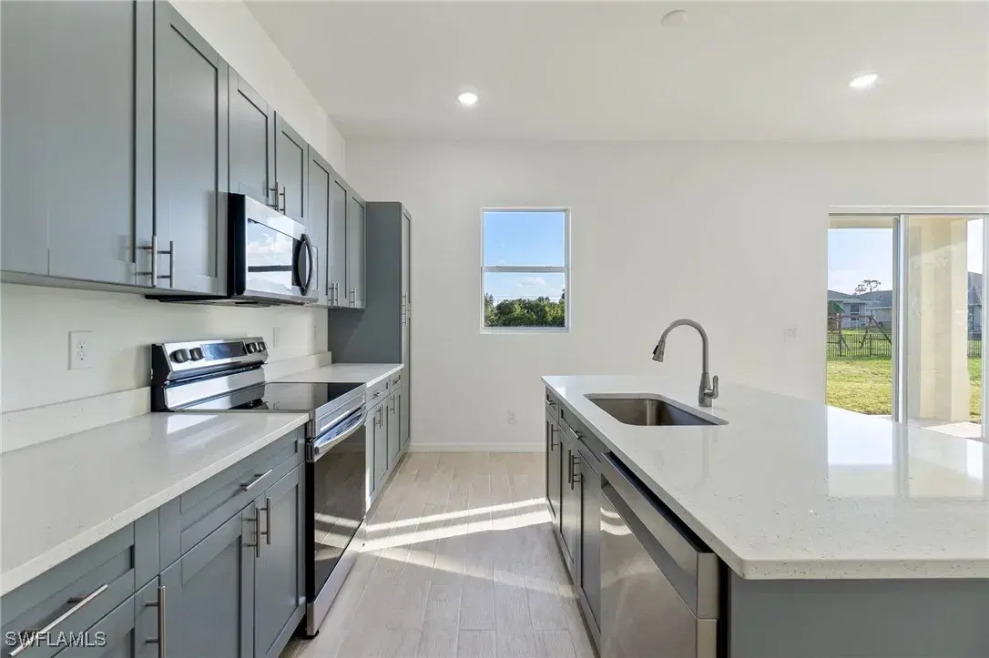 Picture of 3413 39Th St Sw, Lehigh Acres, FL 33976