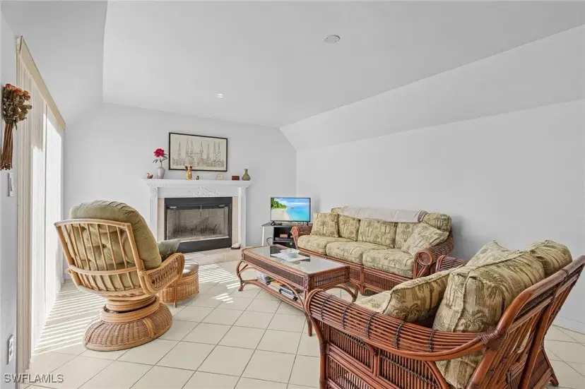 Picture of 11822 Quail Run Dr, Fort Myers FL 33908