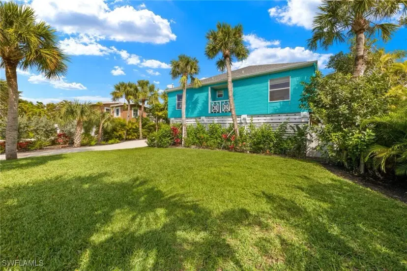 Picture of 838-840 Rabbit Rd, Sanibel FL 33957