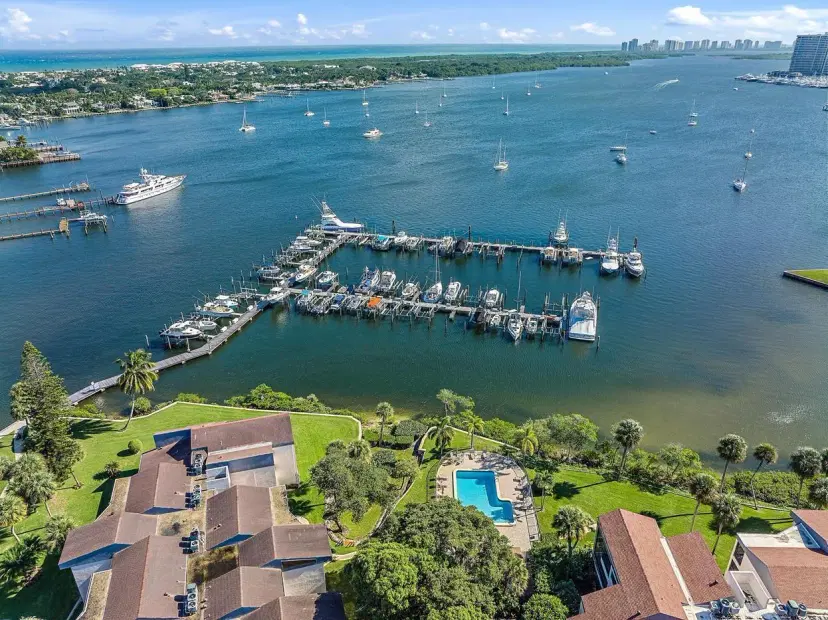 Picture of 11258 Twelve Oaks Way, North Palm Beach FL 33408