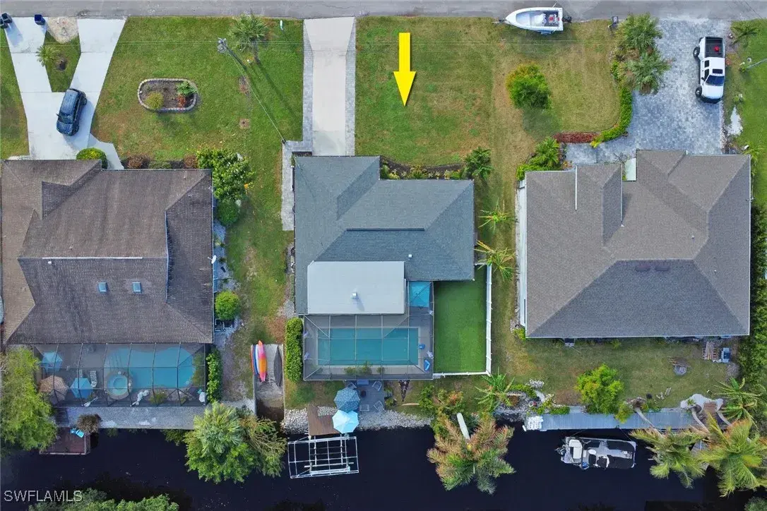 Picture of 27099 Belle Rio Dr, Bonita Springs, FL 34135