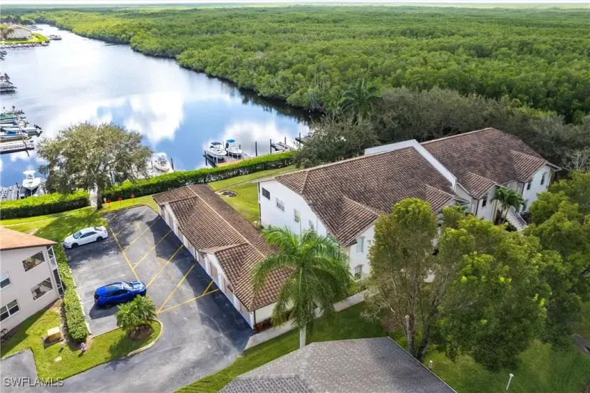 Picture of 290 Newport Dr 107, Naples FL 34114