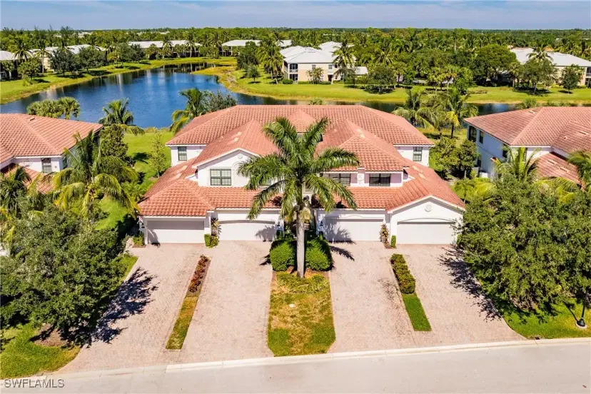 Picture of 3157 Aviamar Cir 102, Naples FL 34114