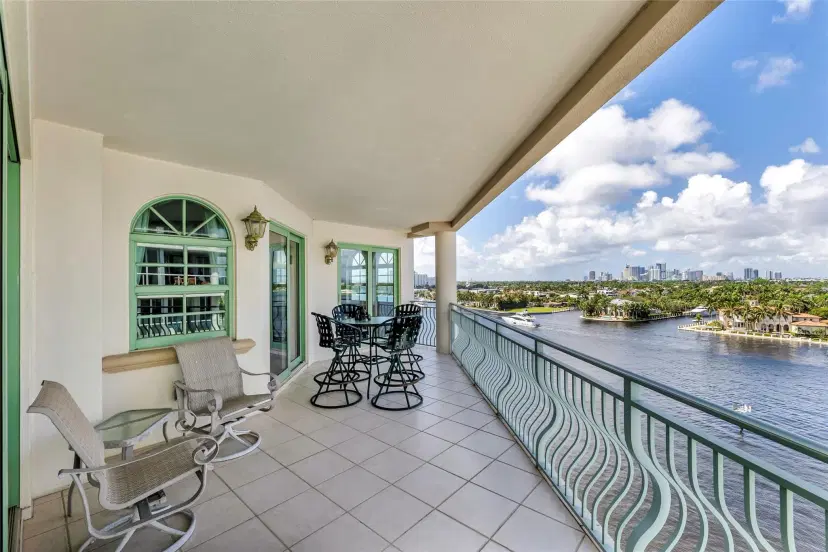 Picture of 301 N Birch Rd 8N, Fort Lauderdale FL 33304