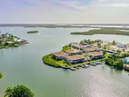 Picture of 330 Kon Tiki Dr B3, Naples, FL 34113