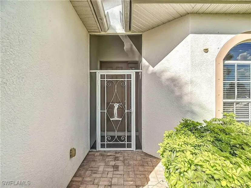 Picture of 2505 Keystone Lake Dr, Cape Coral FL 33909