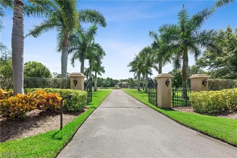 Picture of 15261 N Pebble Ln, Fort Myers FL 33912