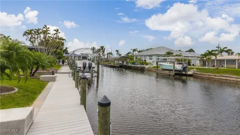 Picture of 5624 De Soto Ct, Cape Coral FL 33904