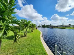 Picture of 421 Cross St, North Fort Myers, FL 33903