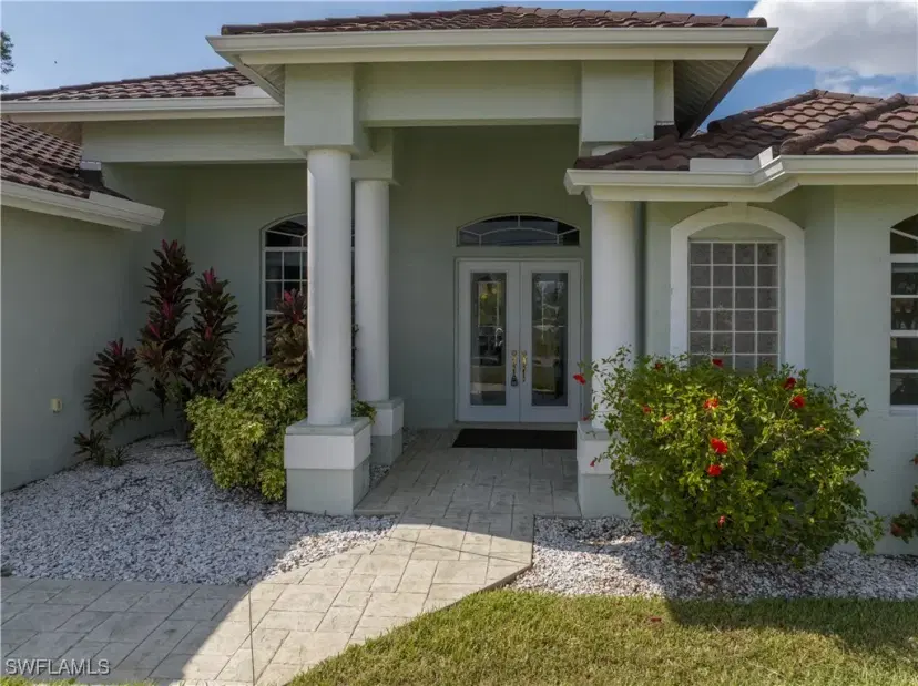 Picture of 1524 SW 4Th Ct, Cape Coral FL 33991