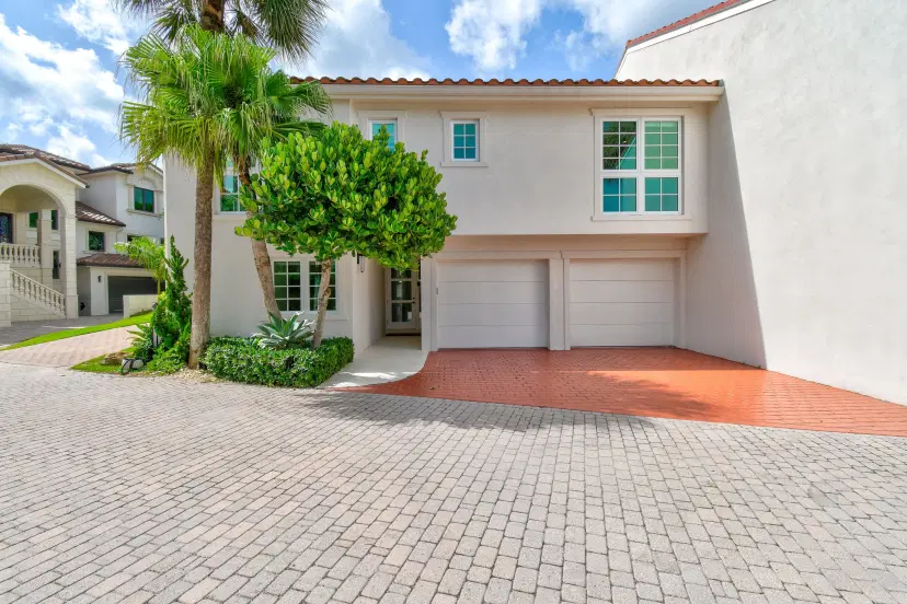 Picture of 220 Celestial Way 7, Juno Beach FL 33408