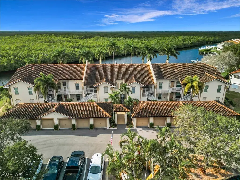 Picture of 162 Newport Dr 1202, Naples, FL 34114
